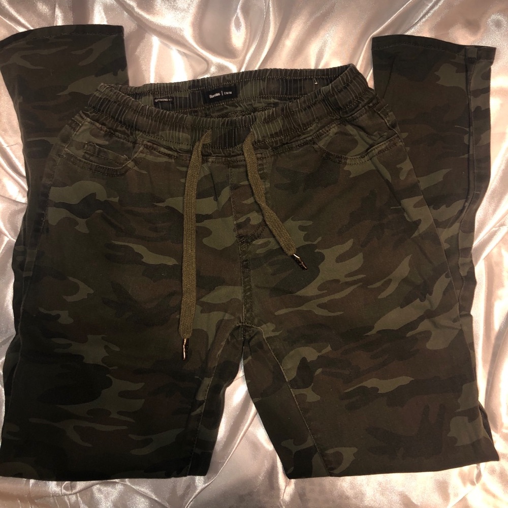 Low Rise Camo Joggers